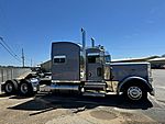 2020 Peterbilt 389