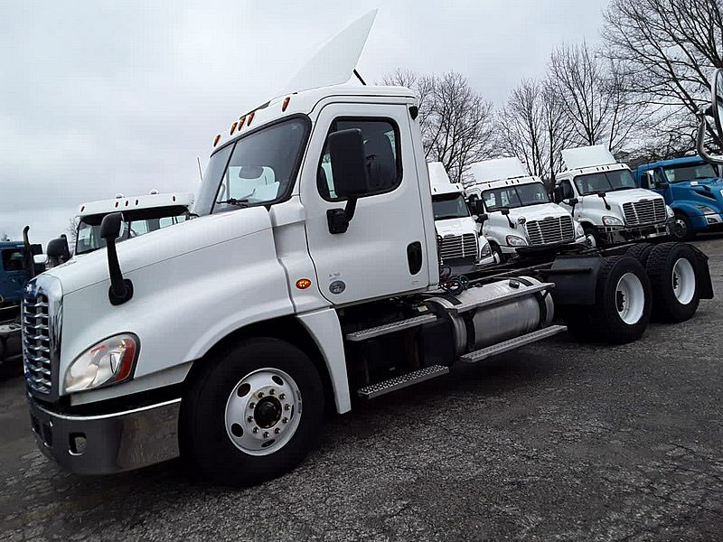 2018 Freightliner CASCADIA 125