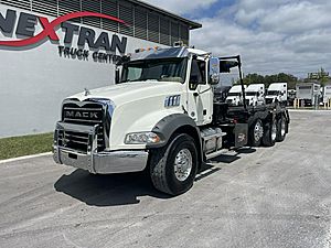 2023 Mack Granite GR64B - Roll-Off
