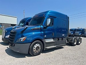 2021 Freightliner Cascadia 126