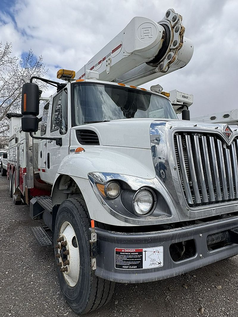 洋書 INTERNATIONAL TRUCKS 2010 International 7500 For Sale | Bucket Truck | # CJJBJ410289