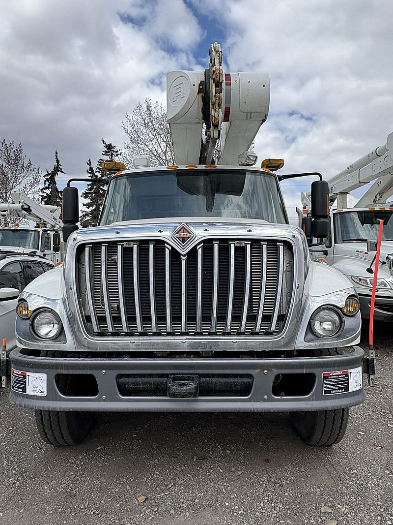 洋書 INTERNATIONAL TRUCKS 2001 INTERNATIONAL 4700 24FT BOX VAN TRUCK FOR SALE #3399
