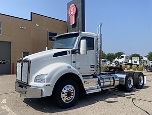 2025 Kenworth T880
