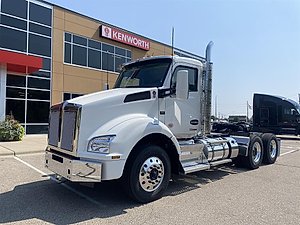 2025 Kenworth T880
