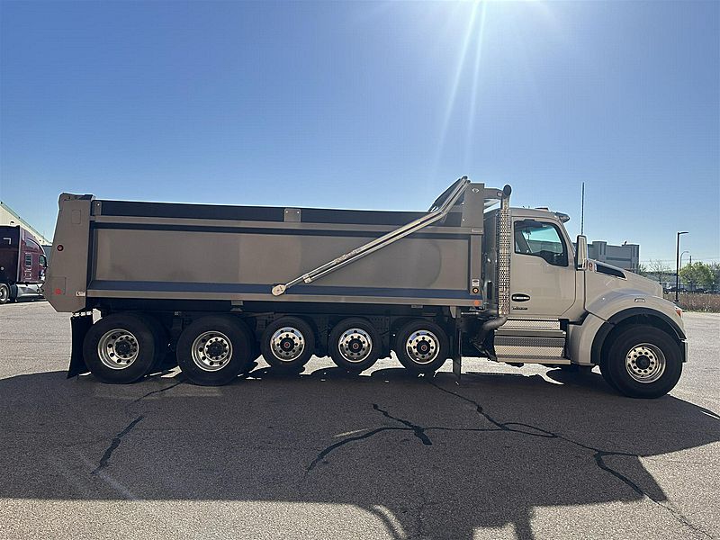 2026 Kenworth T880