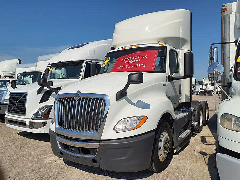 2020 International LT625
