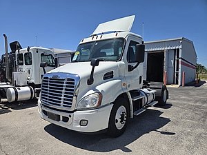 2019 Freightliner Cascadia 113 - Day Cab