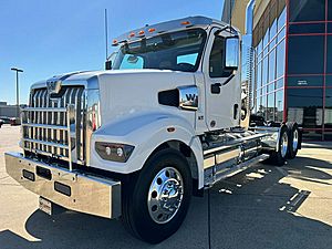 2026 Western Star 49X - Day Cab