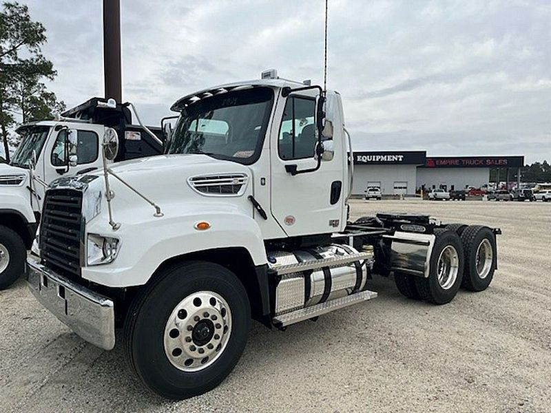 2025 Freightliner 114SD