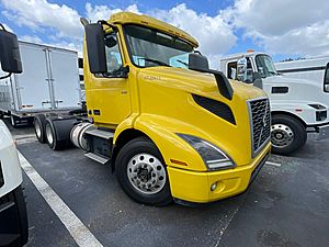 2020 Volvo VNR64T300
