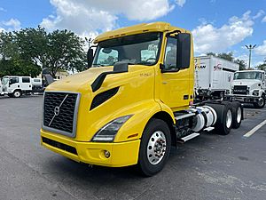 2020 Volvo VNR64T300