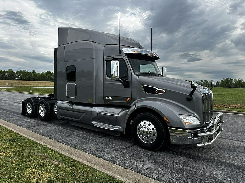 2020 Peterbilt 579