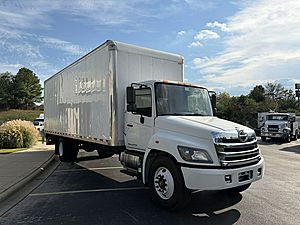 2020 Hino 268 - Box Truck