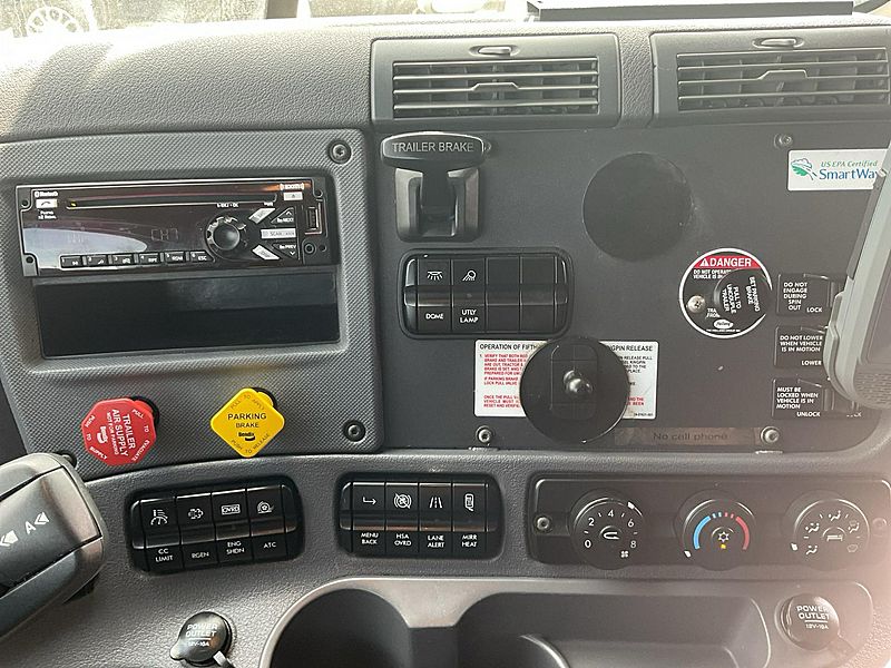 2020 Freightliner Cascadia