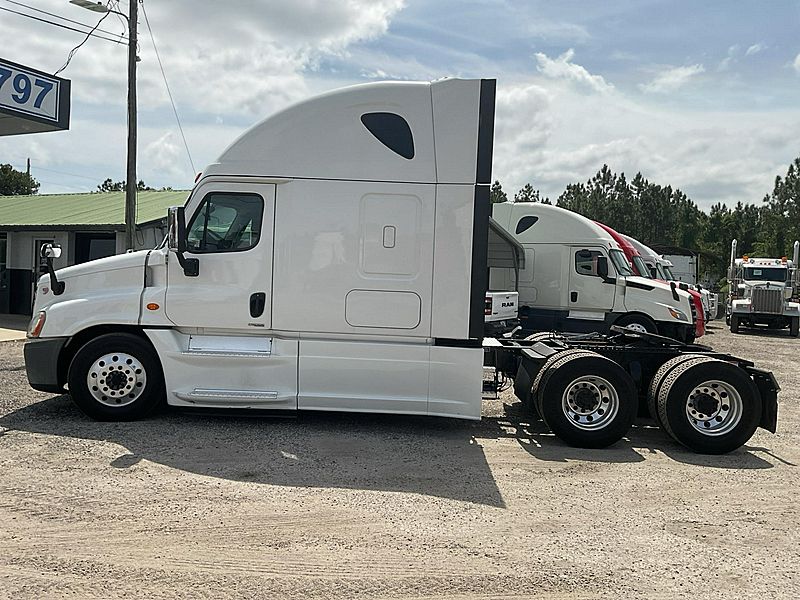 2020 Freightliner Cascadia