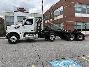 2025 Peterbilt 567