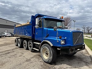 1996 Volvo WG64T