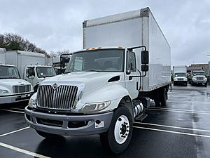 2017 International DuraStar 4300 - Box Van