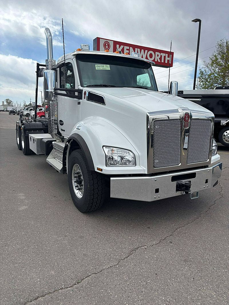 2026 Kenworth T880