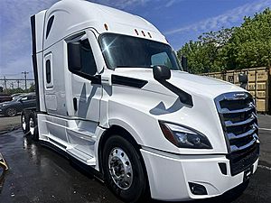 2022 Freightliner Cascadia 126 - Sleeper Truck
