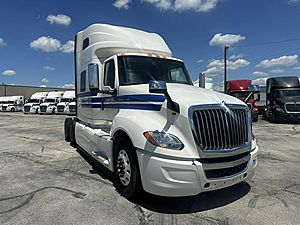 2020 International LT625 - Sleeper Truck