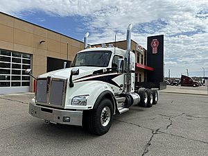2026 Kenworth T880
