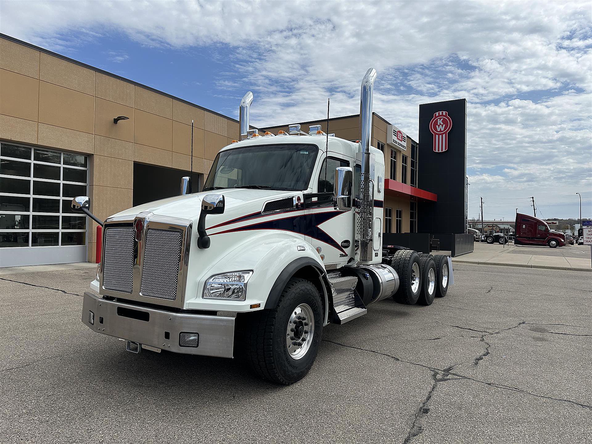 2026-kenworth-t880.1.jpg