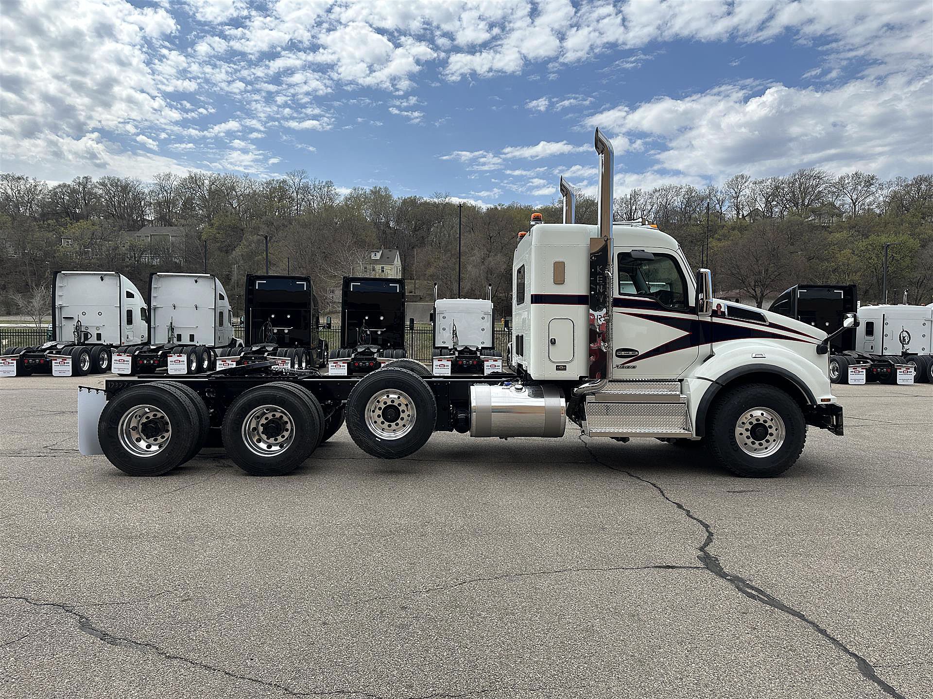 2026-kenworth-t880.4.jpg