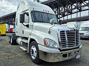 2018 Freightliner Cascadia 125