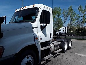 2015 Freightliner Cascadia 125