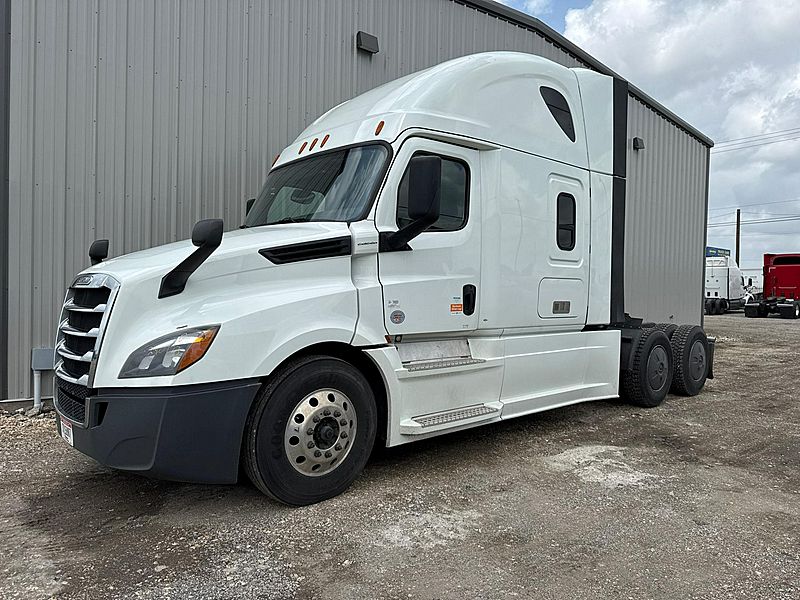 2020 Freightliner cascadia
