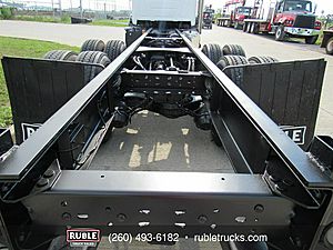 2012 Mack GU813