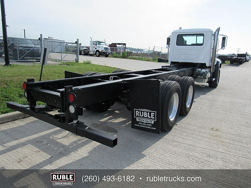2012 Mack GU813