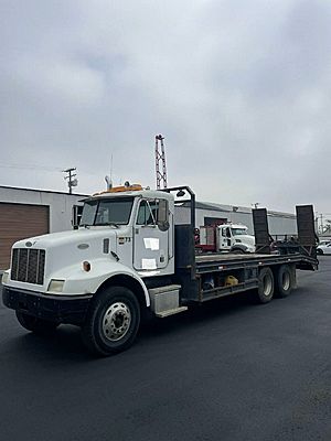 2005 Kenworth T300 CAB AND CH - Cab & Chassis