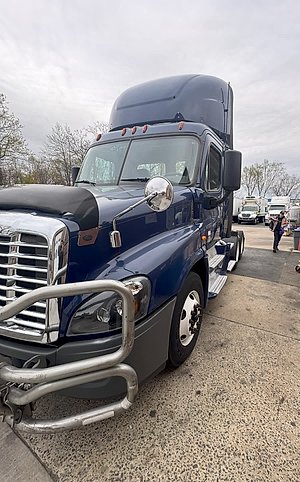 2020 Freightliner Cascadia 125