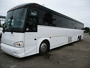 2008 MCI COACH - Bus