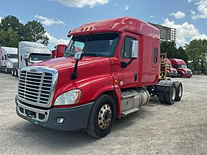 2018 Freightliner Cascadia - Sleeper Truck