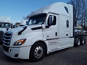 2020 Freightliner Cascadia - Sleeper Truck