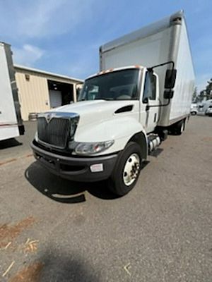 2018 International DuraStar 4300 - Box Van