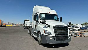 2019 Freightliner Cascadia - Sleeper Truck