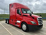 2022 Freightliner Cascadia PT126064ST