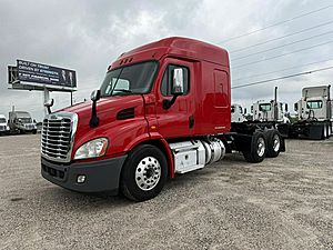 2019 Freightliner Cascadia 113 - Sleeper Truck