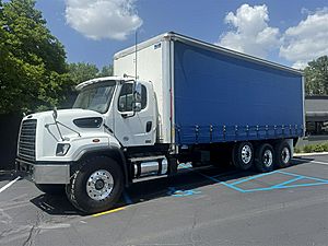 2018 Freightliner 108SD - Curtainside