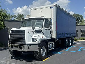 2018 Freightliner 108SD - Curtainside