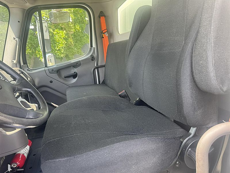 2018 Freightliner 108SD