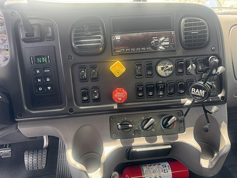 2018 Freightliner 108SD