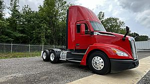 2025 Kenworth T680 - Day Cab