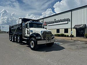 2023 Mack Granite GR64F - Dump Truck