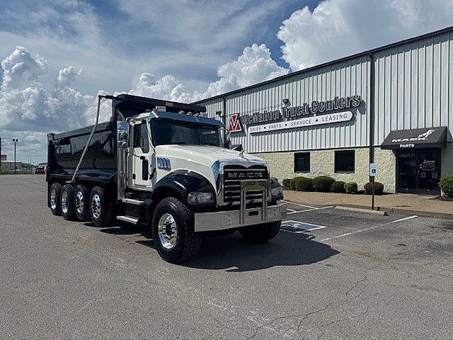 2023 Mack GR64F