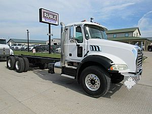 2014 Mack Granite GU813 - Cab & Chassis